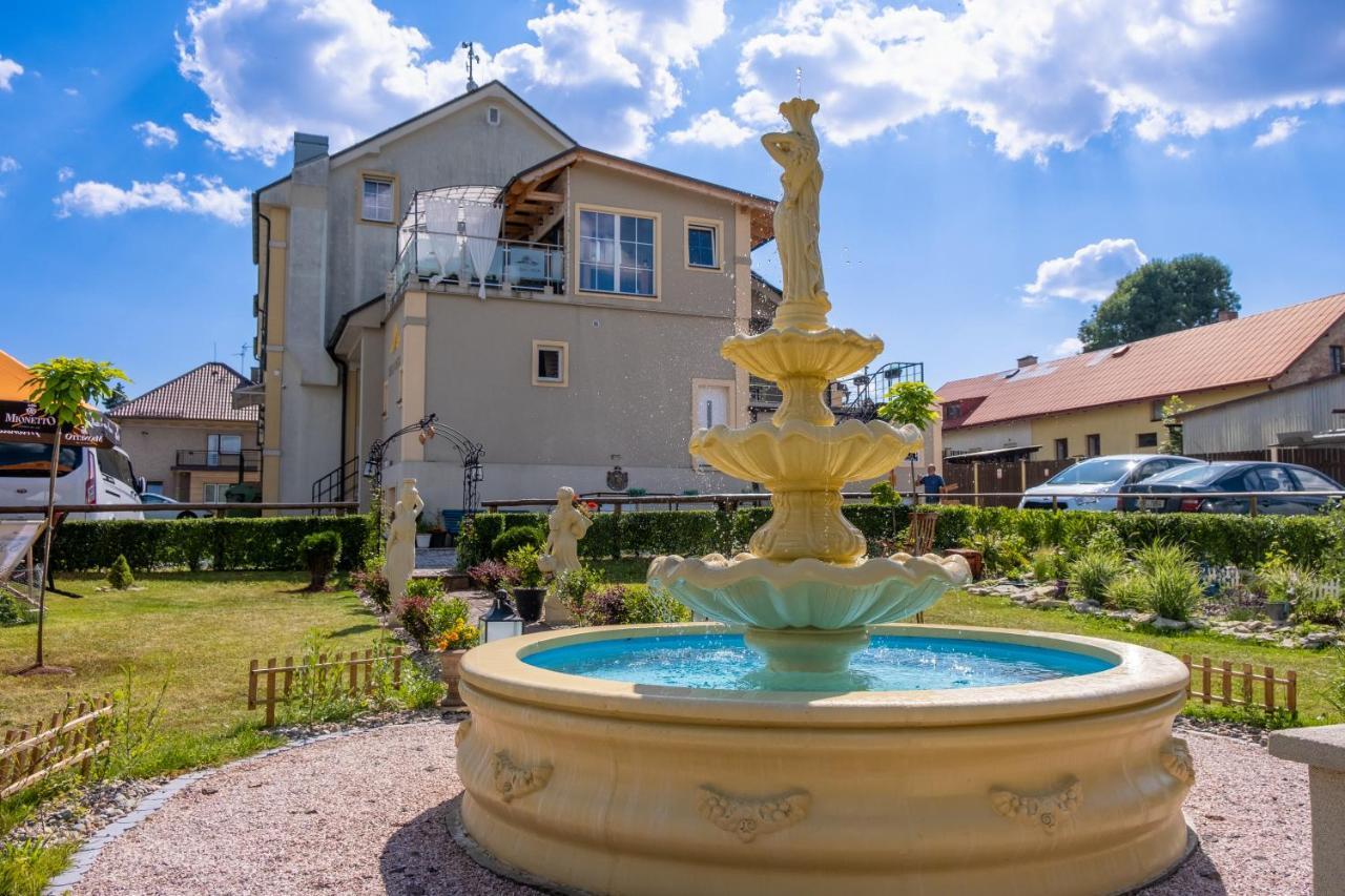 Hotel Tommy Wellness & Spa Nachod Exterior photo